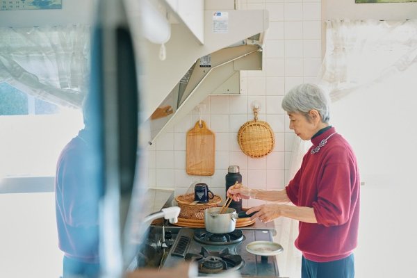 The 74-year-old contractor does not buy 