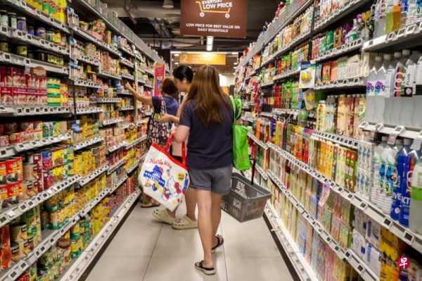 Singapore s core inflation rate rose to 0.7% in April