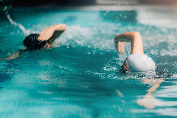 When the weather is hot, you have to swim. 