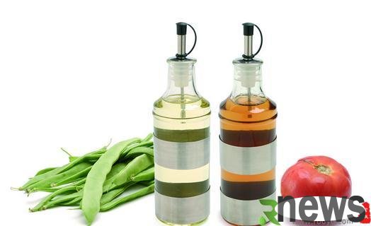 How to clean oil bottles and oil barrels