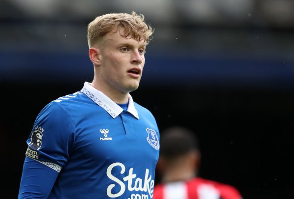 TA: Manchester United wanted to sign Branswaite last year but the offer was too low. Everton will renew his contract if he doesn t sell this summer.