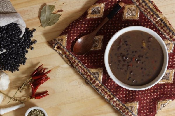 Can drinking red bean soup during menstruation replenish blood? It is more effective to replenish iron with 