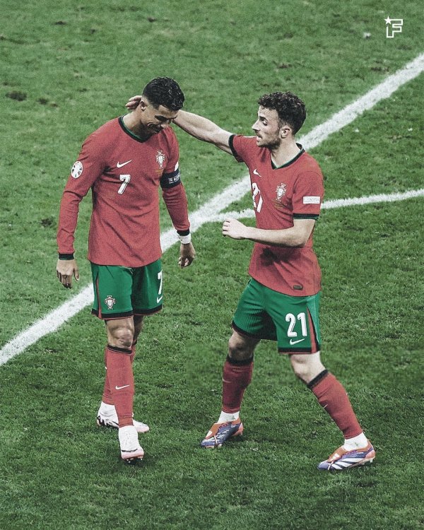 Record: Ronaldo was absent from Jota s funeral due to emotional trauma. He learned that his father had passed away in the national team.