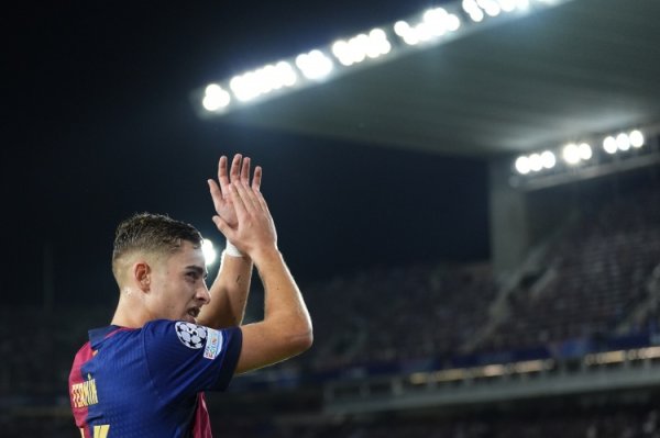 RAC1: If Fermin asks to leave Barcelona and is willing to listen to the offer, Chelsea can guarantee the main position