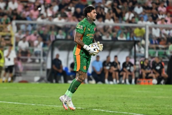 Reporter: Fenerbahce 12 million euros + bonuses are quoted again for Ederson, Manchester City asks for 15 million euros