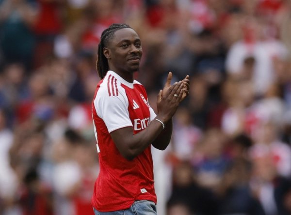 Walcott: Arsenal s lineup for Manchester City is somewhat conservative, and Eze still needs to adapt to the team system