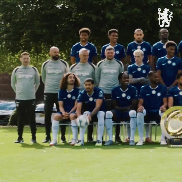 Chelsea official posts family photos and shoots: Coach plays Kukurelia s hair