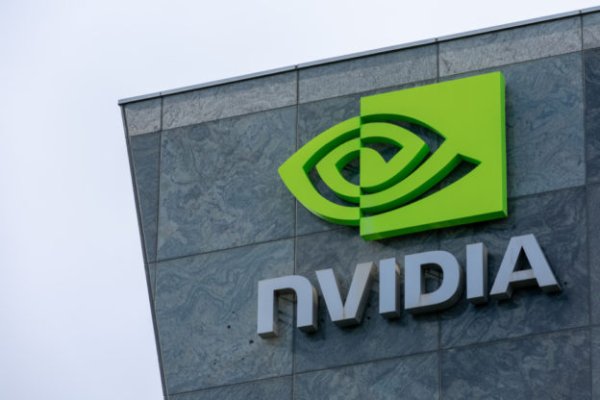 Michael Berry warns of AI spending bubble, buys Palantir/NVIDIA options
