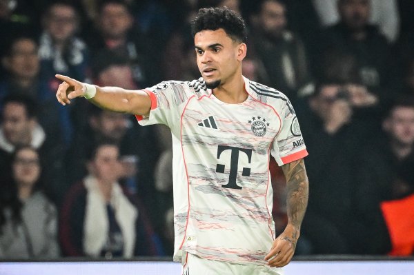 Number of goals in the league this season: Dias 10, Gakpo + Ekitic combined 9