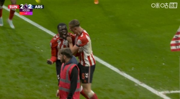 Arsenal was defeated! Brobby scored an equalizer with a wonderful side hook in stoppage time, but Raya failed to save the ball.