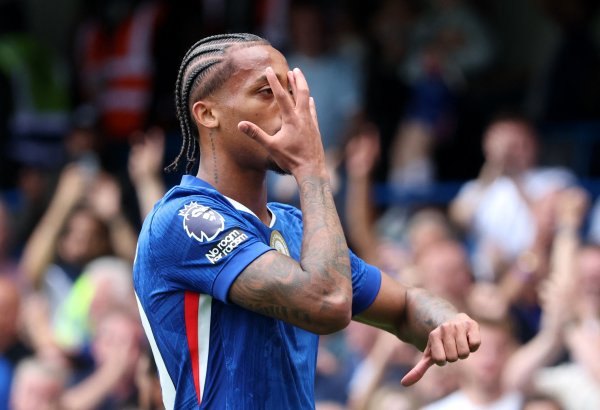 Joao Pedro: I m glad Esteban is in the team. When facing five defenders, more people need to enter the penalty area.